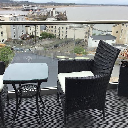 Modern Apartment With Stunning Sea View Weston-super-Mare Esterno foto