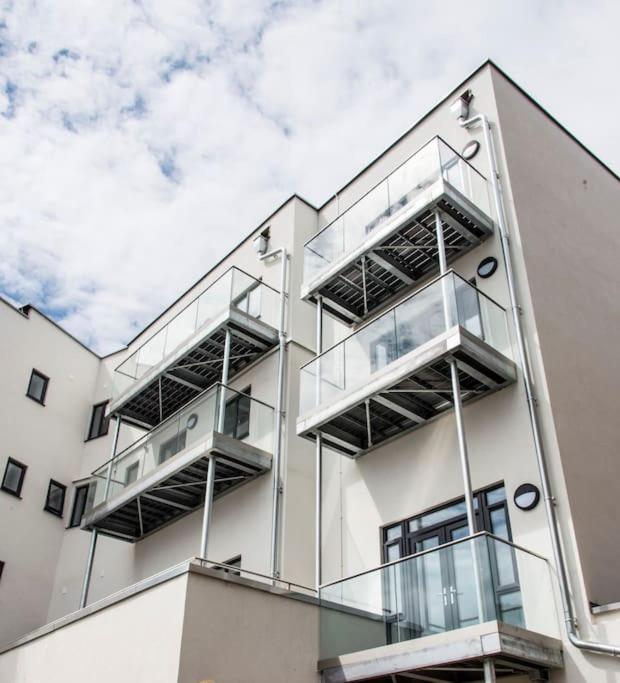 Modern Apartment With Stunning Sea View Weston-super-Mare Esterno foto